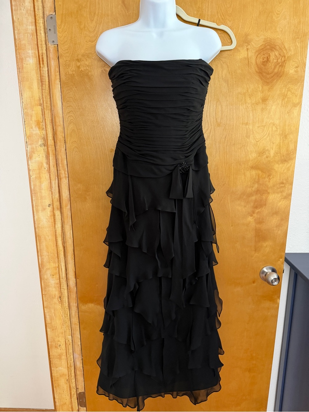 Kay Unger Black Silk Strapless Gown